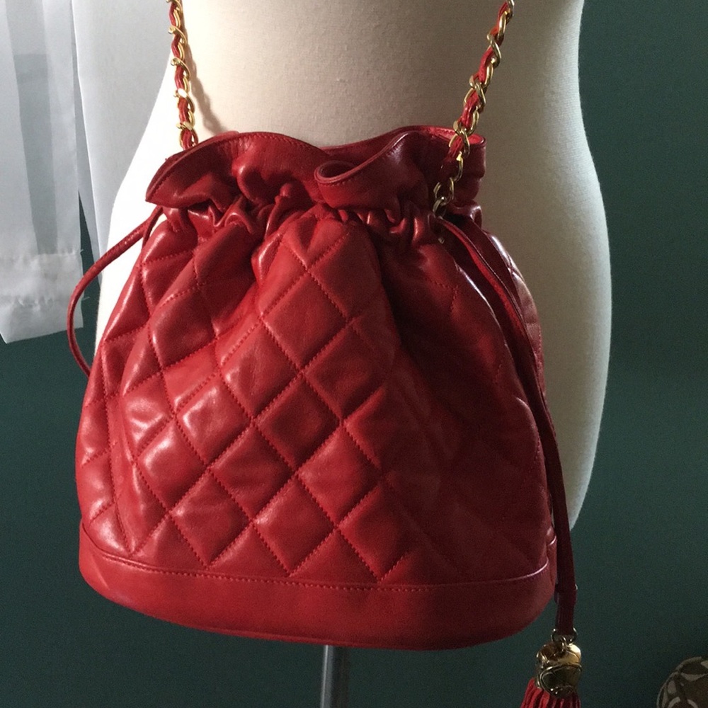 CHANEL Vintage CC Tassel Red Quilted Bucket Bag